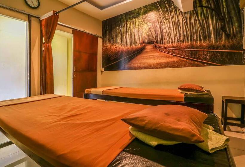 Hotel Oyo 2679 Exis Tropical And Spa