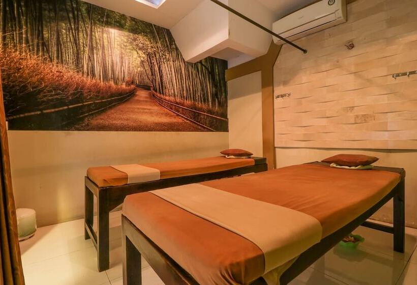 Hotel Oyo 2679 Exis Tropical And Spa