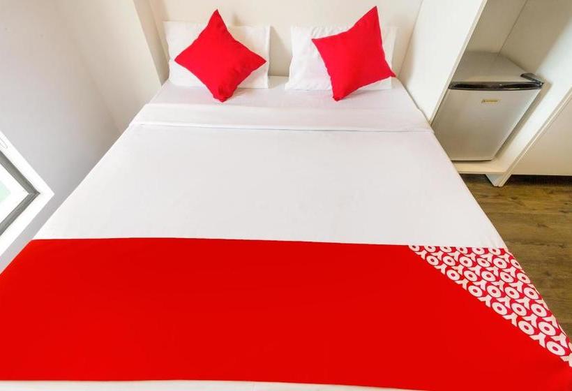 Hotel Oyo 518 Mytown Amsterdam