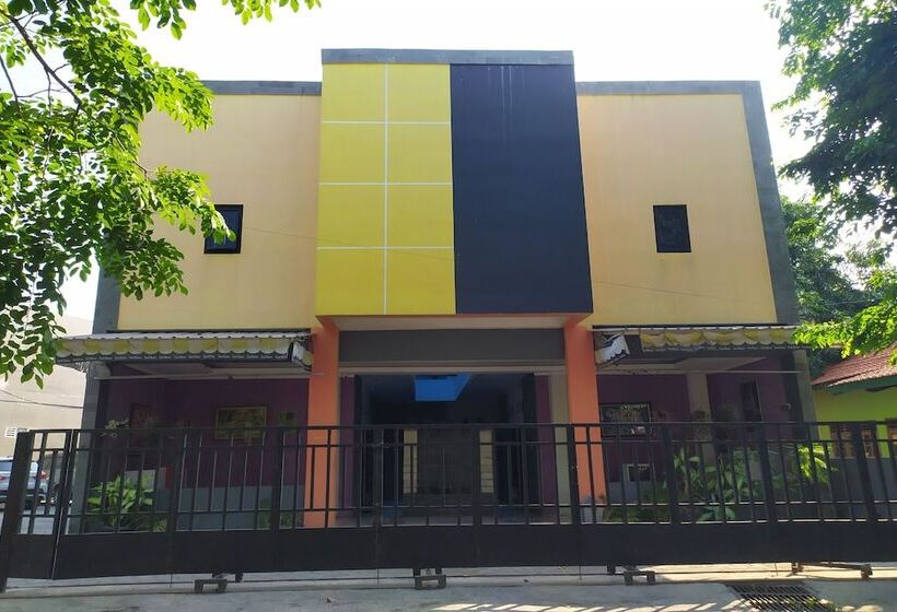 فندق Yulia Guesthouse