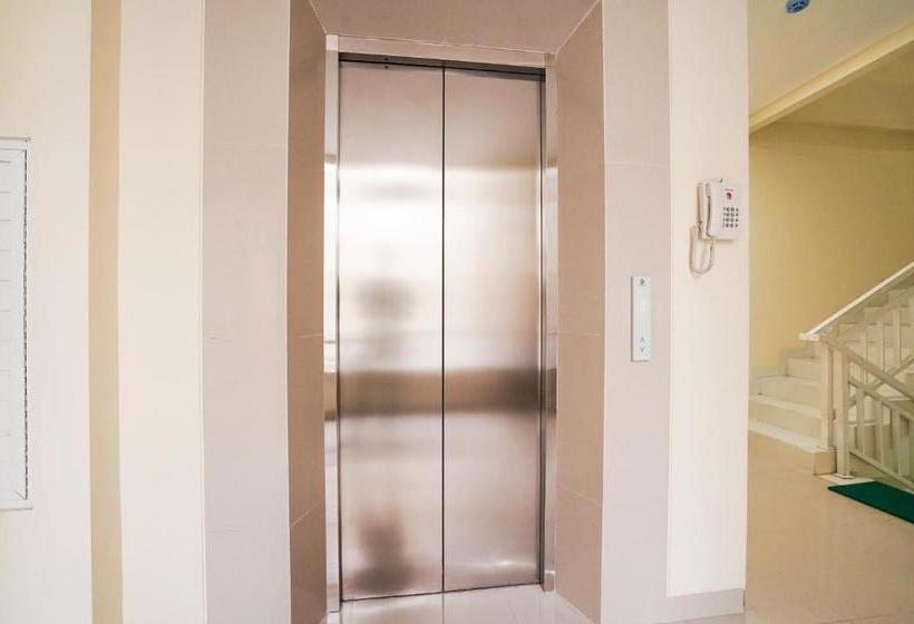 Hotel Oyo 1428 Miko Capsule