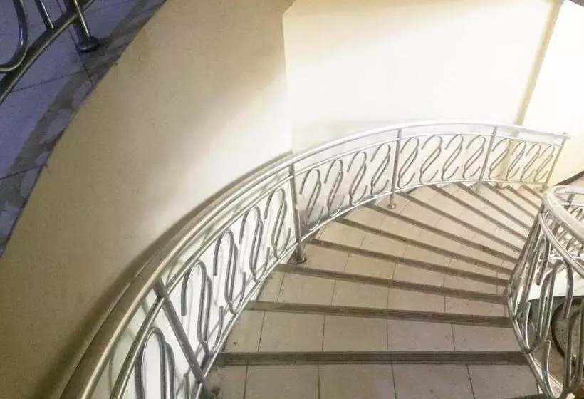 ホテル Oyo 2568 Orion