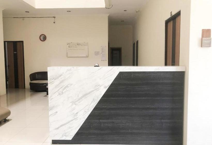 Szálloda Spot On 2698 Blessing