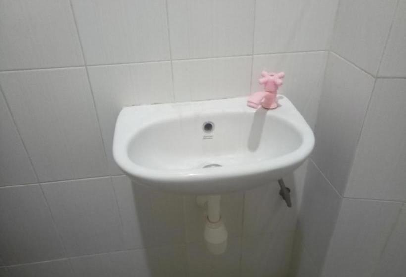 Szálloda Spot On 2698 Blessing