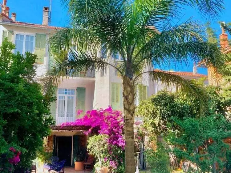 تختخواب و صبحانه Villa Présence L Oasis Chambres D Hotes