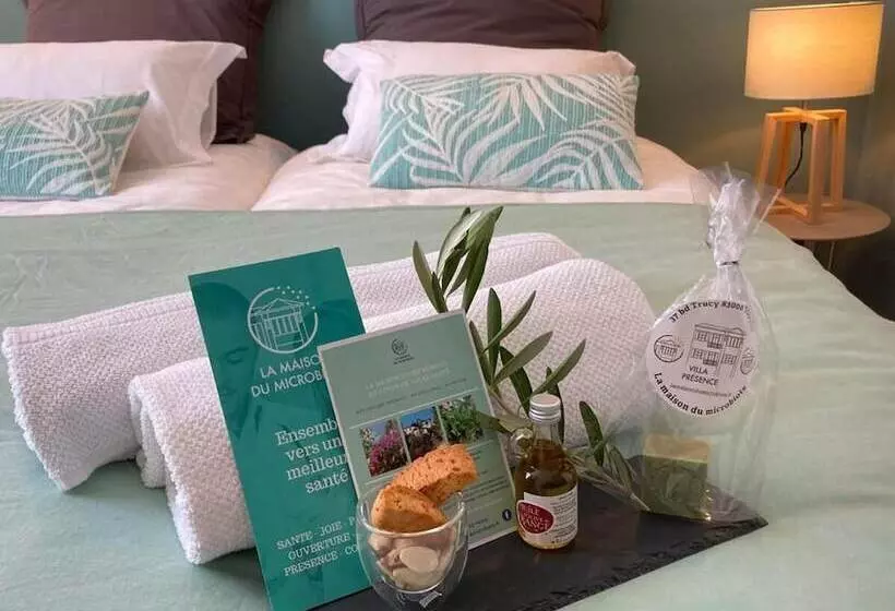 تختخواب و صبحانه Villa Présence L Oasis Chambres D Hotes