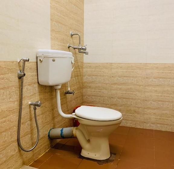 בית מלון כפרי Baga Beach Lagoon