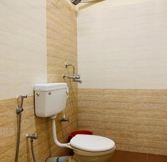 בית מלון כפרי Baga Beach Lagoon