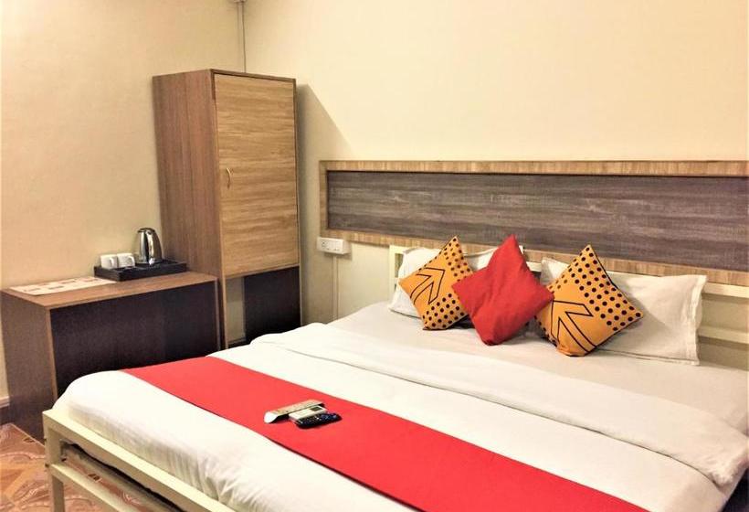 בית מלון כפרי Baga Beach Lagoon