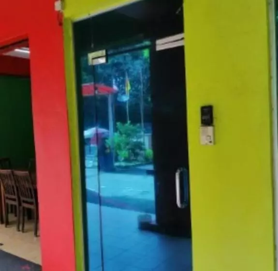 Hotelli Spot On 89756 Me Hostel D16