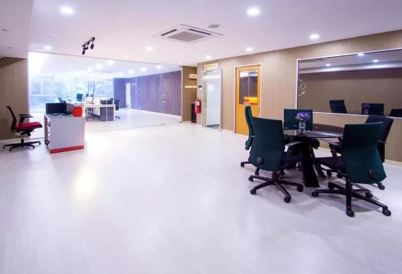 Hotelli Spot On 89756 Me Hostel D16