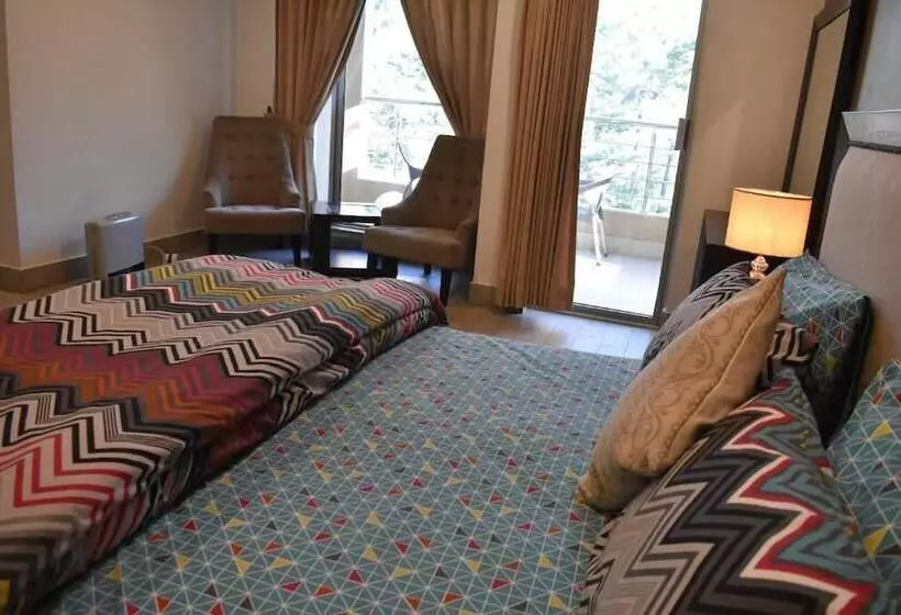 هتل Mehran Lodges