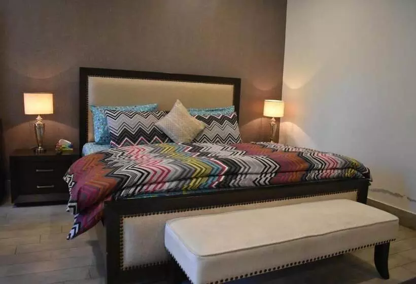 هتل Mehran Lodges