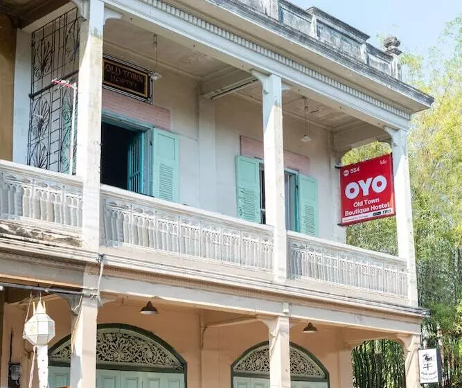 هتل Oyo Old Town Boutique Hostel