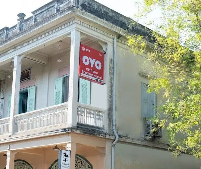 هتل Oyo Old Town Boutique Hostel