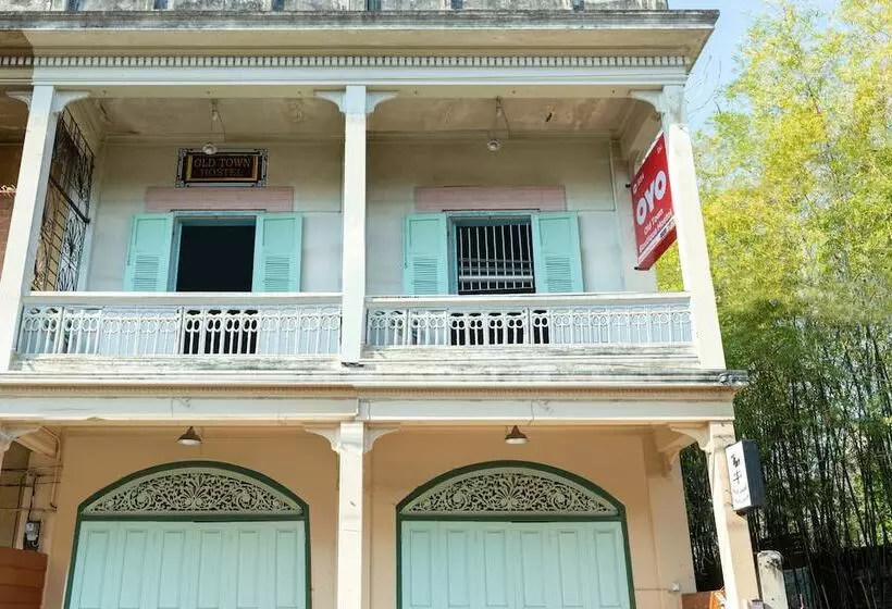 هتل Oyo Old Town Boutique Hostel
