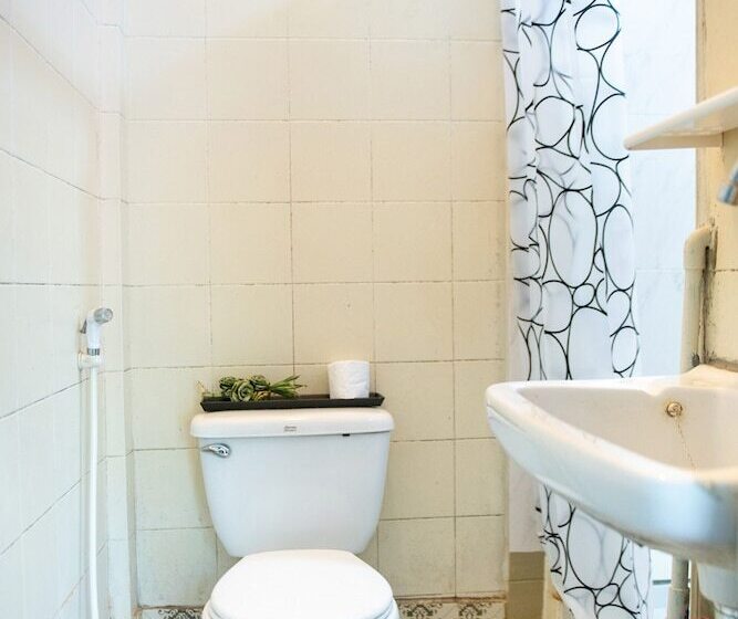 호텔 Oyo Old Town Boutique Hostel