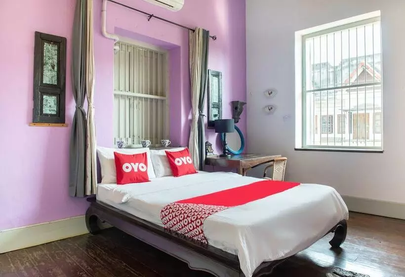 هتل Oyo Old Town Boutique Hostel