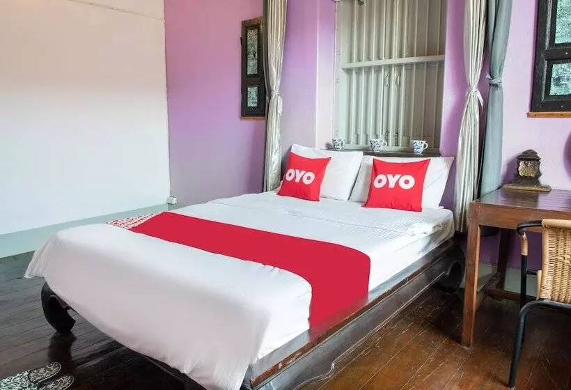 هتل Oyo Old Town Boutique Hostel