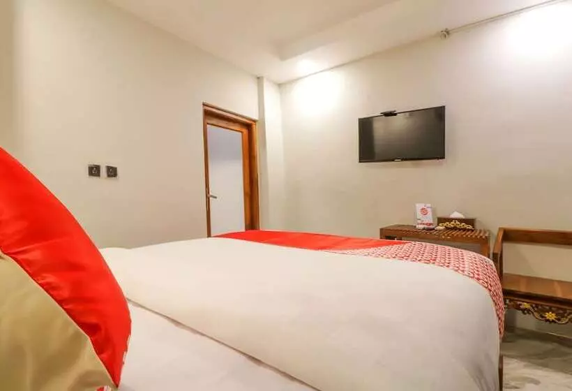 هتل Reddoorz At Villa Krisna Balangan Beach