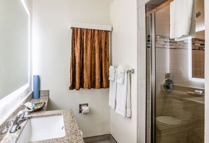 ホテル Inn At 50 Long Beach Convention Center