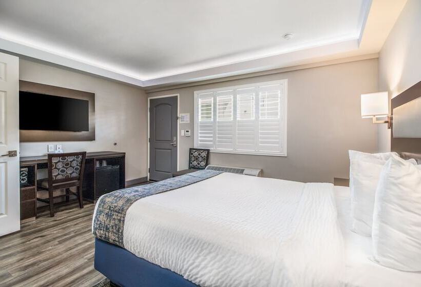 ホテル Inn At 50 Long Beach Convention Center