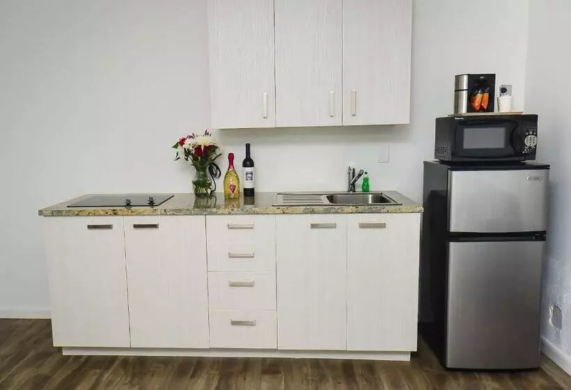 فندق Regency Inn & Suites Sarasota