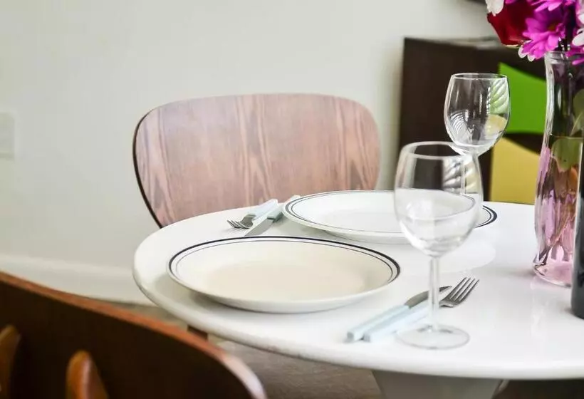 فندق Regency Inn & Suites Sarasota