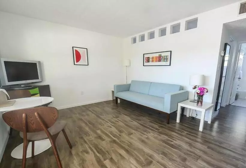 فندق Regency Inn & Suites Sarasota