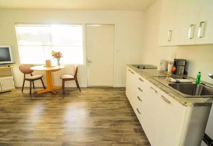 فندق Regency Inn & Suites Sarasota