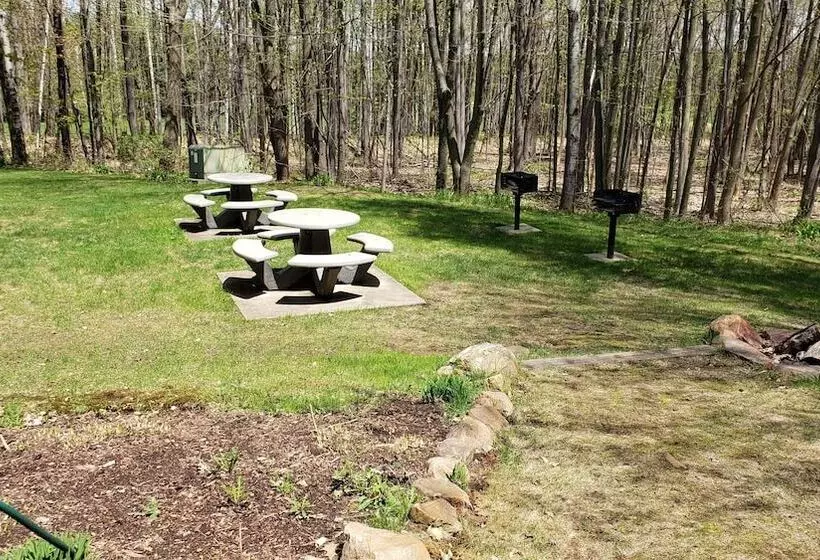 هتل Rib Mountain Inn