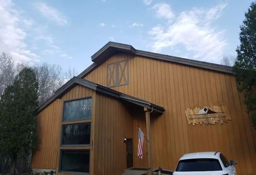 هتل Rib Mountain Inn