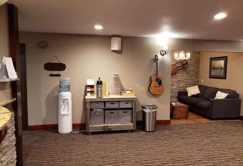 هتل Rib Mountain Inn