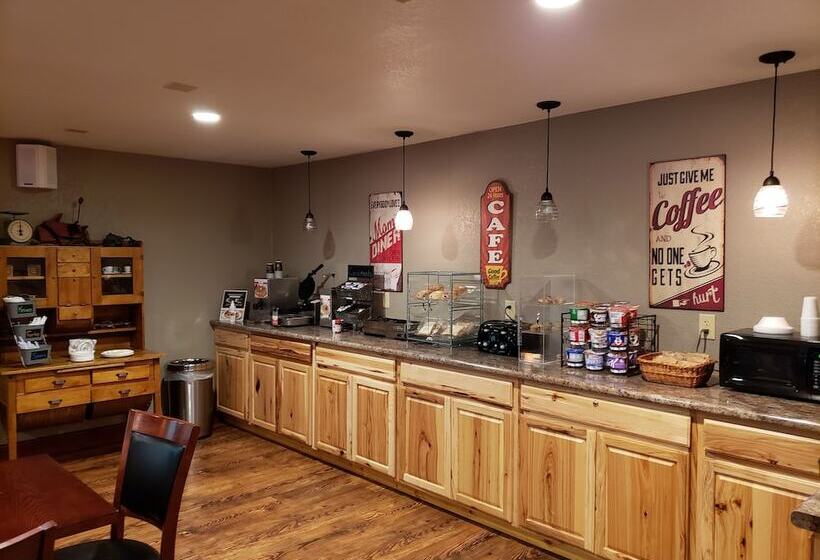 فندق Rib Mountain Inn