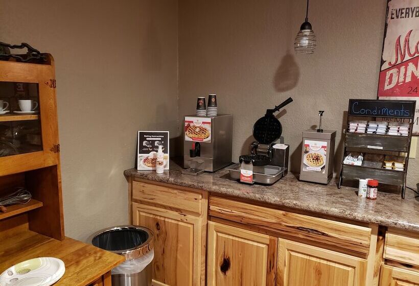 فندق Rib Mountain Inn