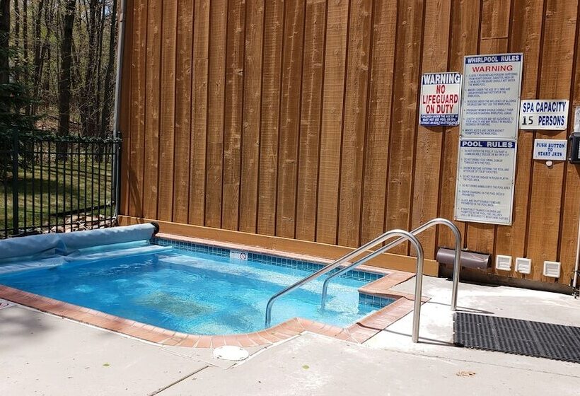 فندق Rib Mountain Inn