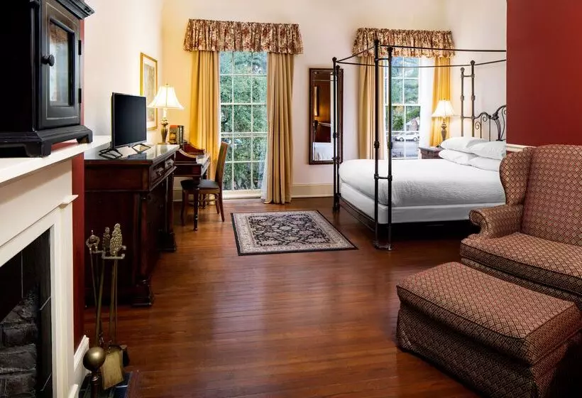 Отель River Street Inn