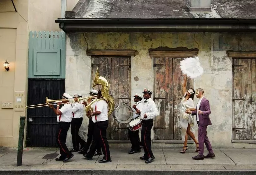 هتل The Ritzcarlton, New Orleans