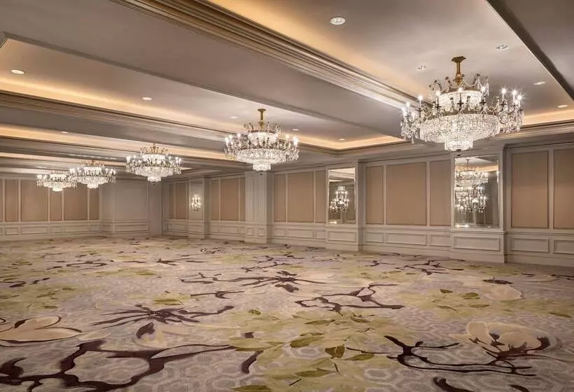 هتل The Ritzcarlton, New Orleans