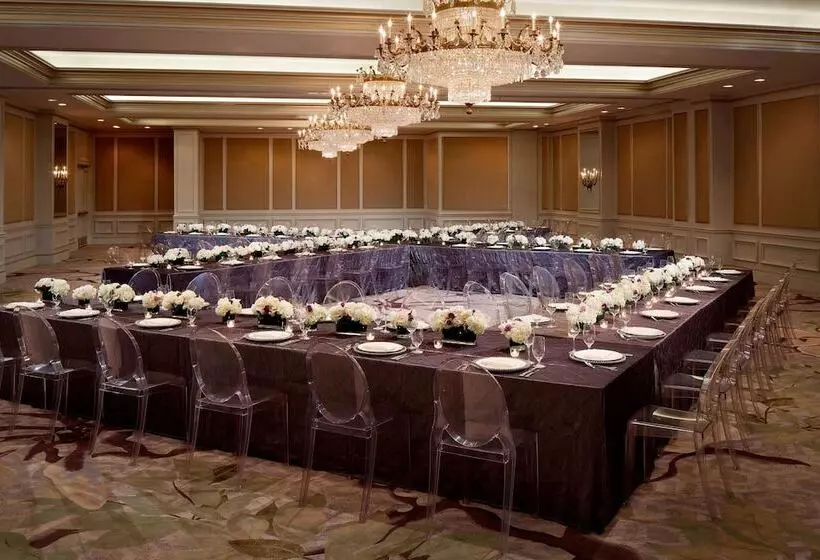 هتل The Ritzcarlton, New Orleans