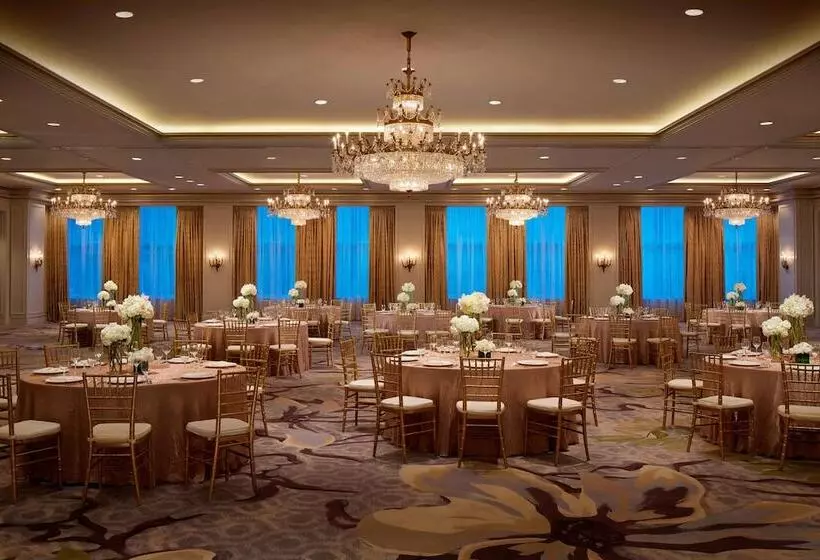 هتل The Ritzcarlton, New Orleans