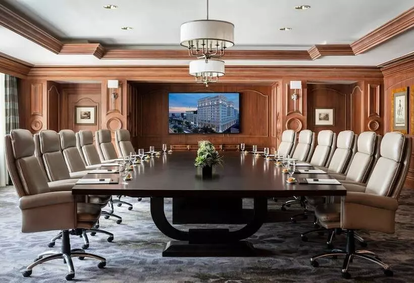 هتل The Ritzcarlton, New Orleans