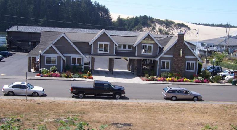 Мотель River House Inn, A Baymont By Wyndham