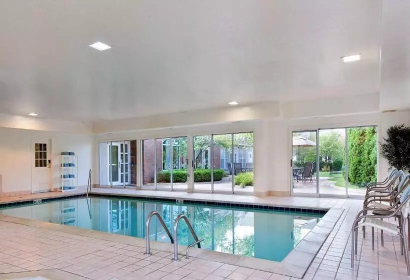 Residence Inn Detroit / Auburn Hills