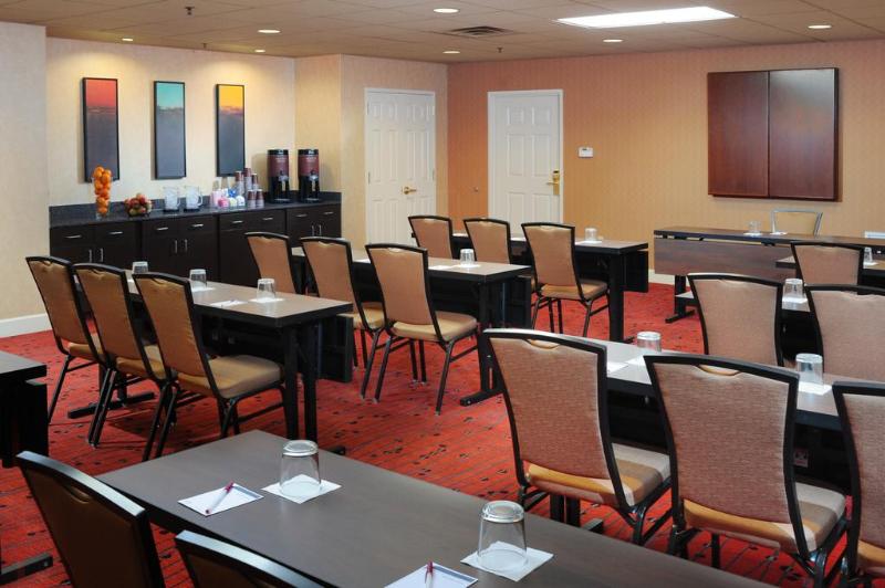 Residence Inn By Marriott Phoenix Airport