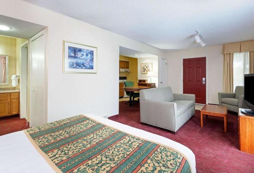 اقامتگاه Hawthorn Suites By Wyndham Dearborn/detroit Mi