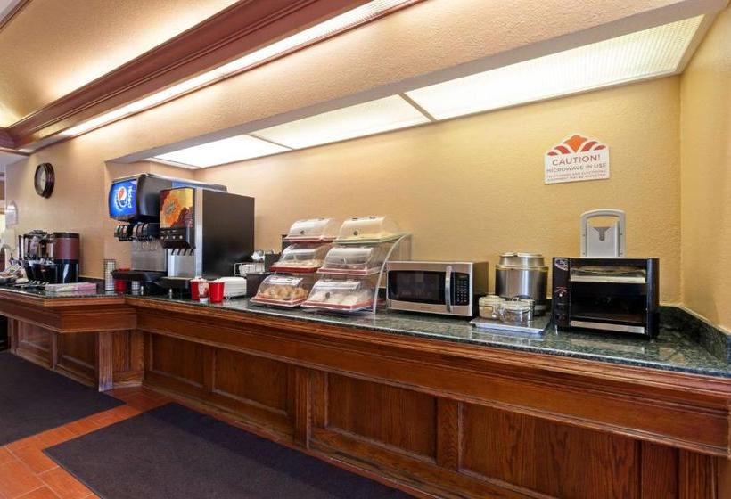 اقامتگاه Hawthorn Suites By Wyndham Dearborn/detroit Mi