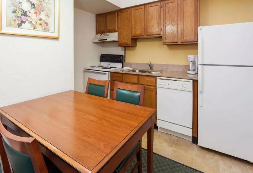 레지던스 Hawthorn Suites By Wyndham Dearborn/detroit Mi