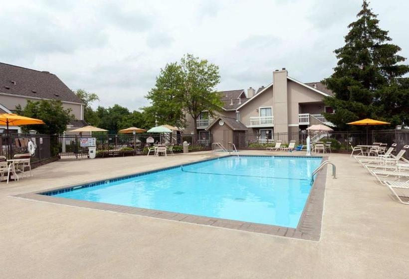 اقامتگاه Hawthorn Suites By Wyndham Dearborn/detroit Mi