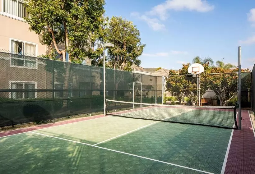 اقامتگاه Sonesta Es Suites Carmel Mountain San Diego